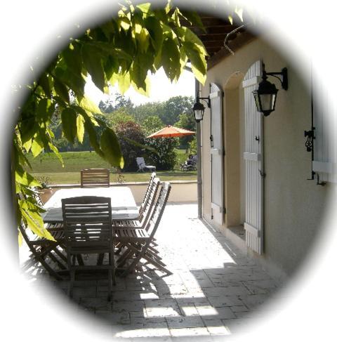 L'Oisette Bed and Breakfast Epiniac Exteriör bild